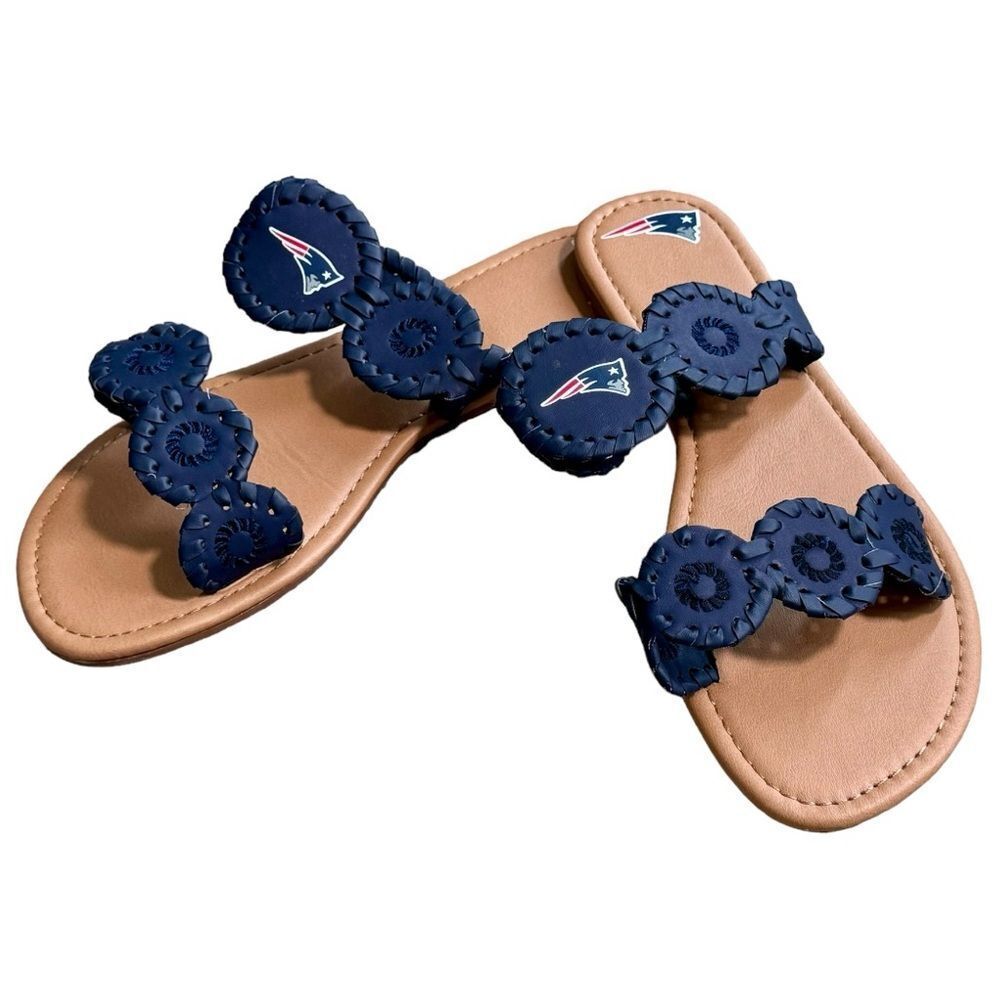 NFL New England Patriots Double Strap Whip Stitch Navy Logo Sandals. Large. 9/10